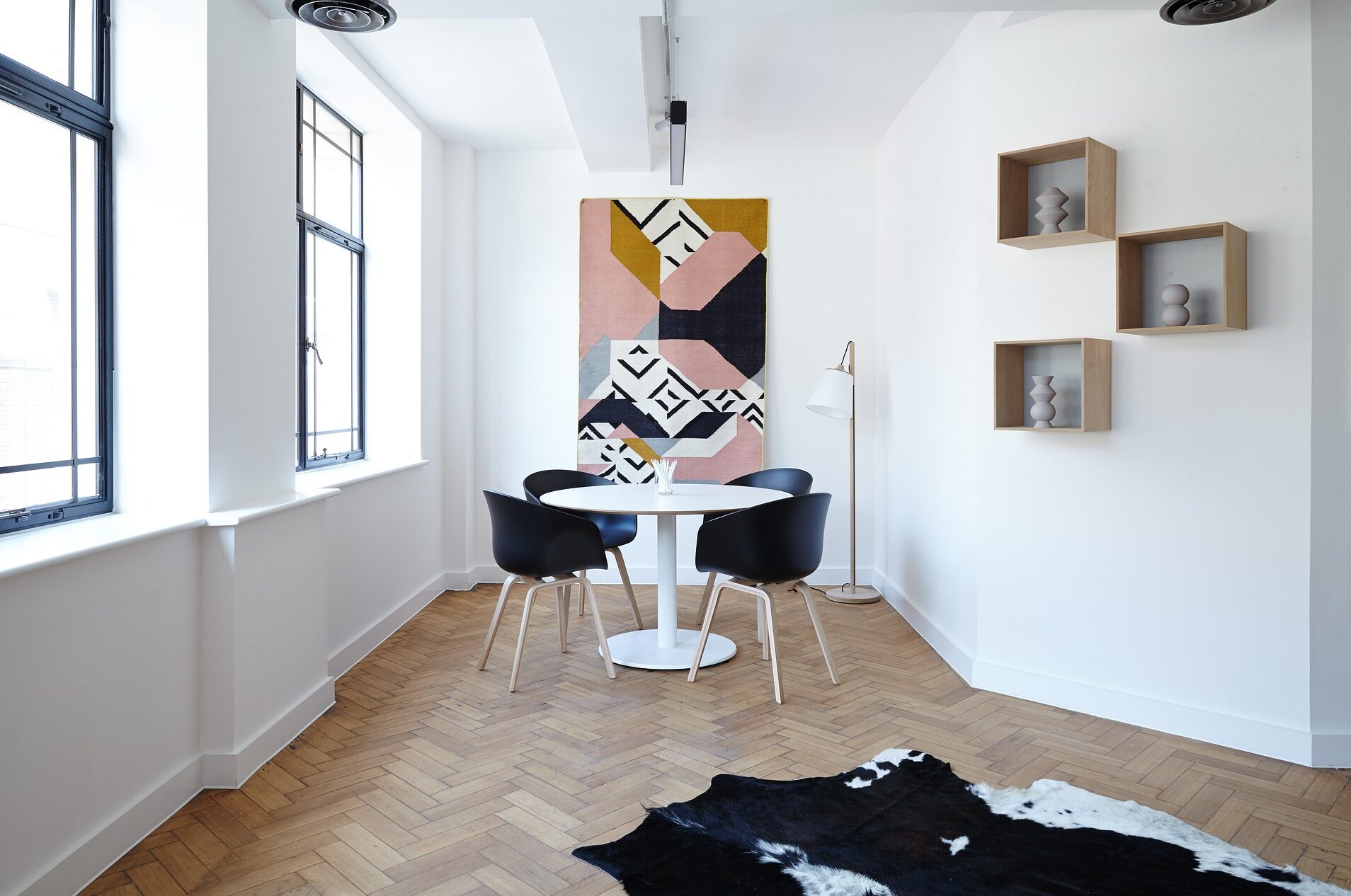 cropped-chairs-2181968_1920.jpg